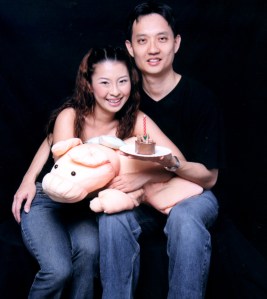 Oh my, how young we looked... i am not sure what happened to that pig... i really did like it very much...